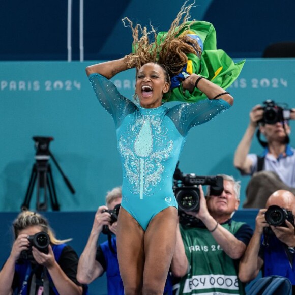 Rebeca Andrade é a maior medalhista olímpica do Brasil após o ouro nas Olimpíadas de Paris 2024