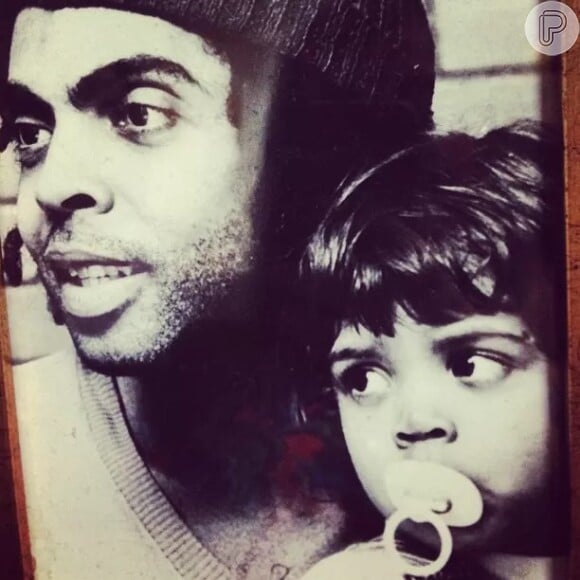 Gilberto Gil com Preta Gil na infância da cantora