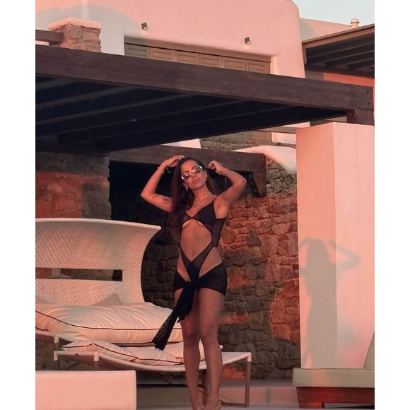 Anitta está curtindo muito uma viagem de férias por Mykonos, na Grécia