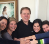 6 filhas de Silvio Santos sempre apareciam em fotos em família divertidas com o apresentador