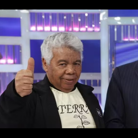 Roque, assistente de palco do SBT, contou em entrevista ao site Na Telinha que as figuras femininas deixavam o programa mais animado.