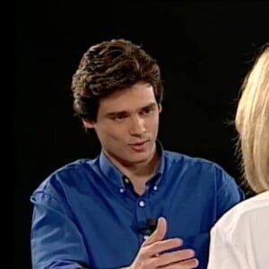 Em conversa com Marília Gabriela, em 1998, Celso Portiolli contou que foi ajudado por um amigo para trabalhar no SBT