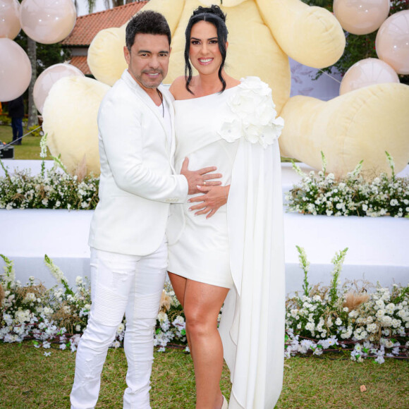 Zezé Di Camargo pegou Graciele Lacerda de surpresa com uma cerimônia de casamento