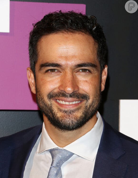 Alfonso Herrera também foi destaque mundial na série 'Sense 8', da Netflix