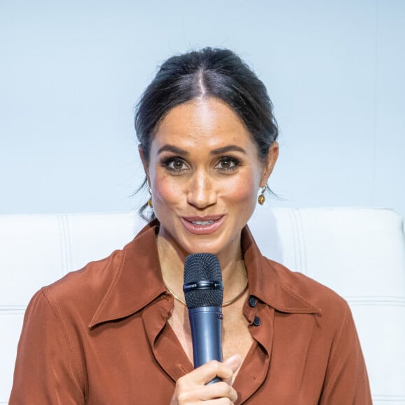 A intenção de Meghan Markle em promover a festa para o esposo também é de tentar trazer um pouco mais de ânimo para Harry, que está com as relações estremecidas com os parentes reais.