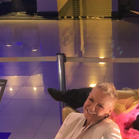 Xuxa foi a fotógrafa do parto de Lily Nobre, primeira filha de Adriana Bombom com Dudu Nobre