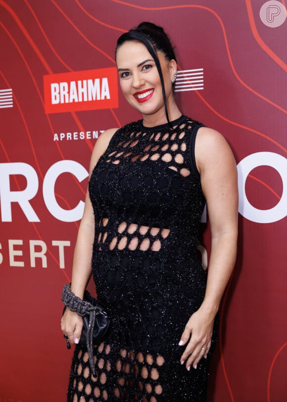 Graciele Lacerda elegeu look elegante para show do marido, Zezé Di CamargO