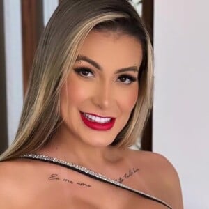 Andressa Urach adotou fios de ouro no cabelo: 'Brilho que não passa despercebido'