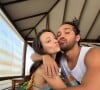 Larissa Manoela também apareceu grudadinha no marido, André Luiz Frambach