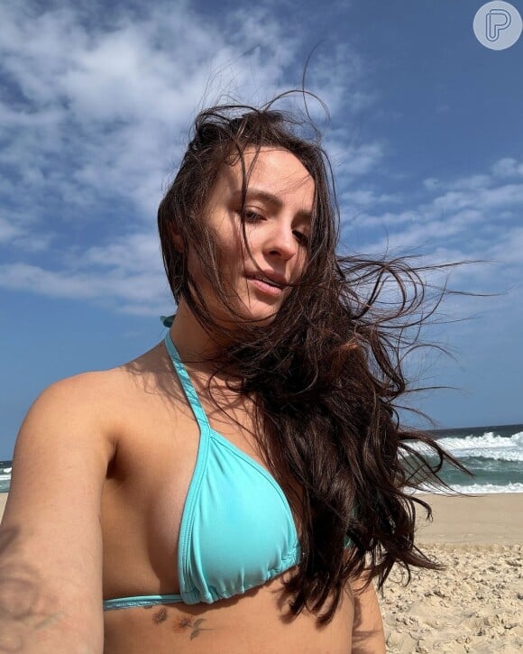 Larissa Manoela atualizou suas redes sociais com nova fotos no último domingo (29)