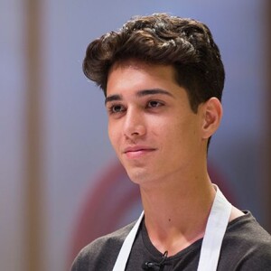 Helton Oliveira, ex-'MasterChef Brasil', participou de duas edições do reality