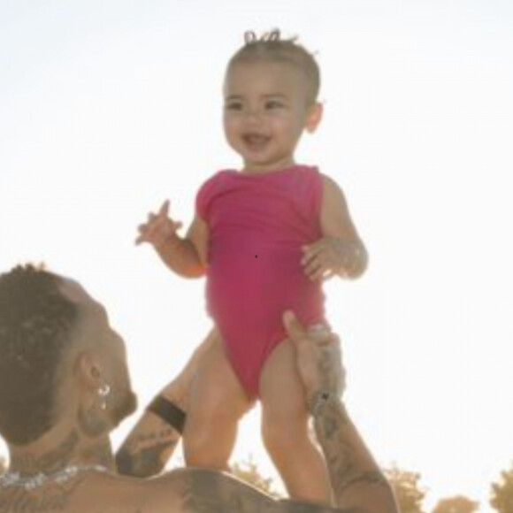 Neymar faz uma linda homenagem nas redes sociais por 1 ano de Mavie.