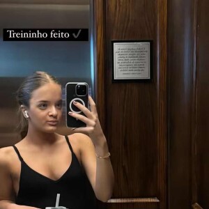 Rafaella Justus aposta em copo térmico para se refrescar durante o treino