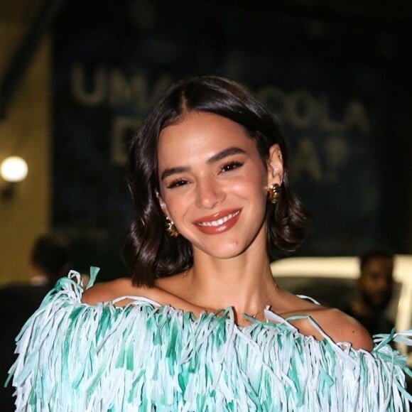 Dieta de Bruna Marquezine é rica em vegetais e sementes e atriz não consome carne vermelha e nem de frango