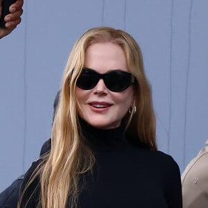 Segundo o profissional, Nicole Kidman então respondeu: “Ei, estou bem, estou bem. Pronto, chega, está OK".