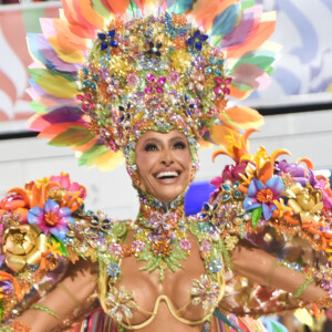 Vai ter barriga de gravidez no Carnaval! Sabrina Sato vai desfilar no Rio e em SP em 2025. Saiba detalhes!