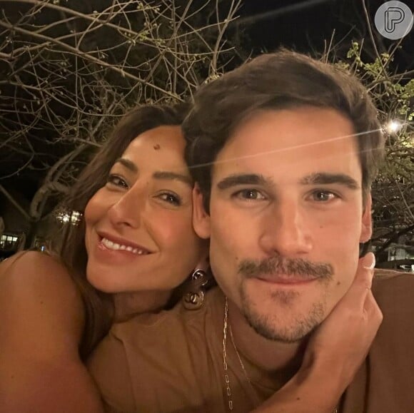 Nicolas Prattes e Sabrina Sato, grávida de 3 meses, estão juntos há cerca de 1 ano