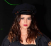 Bruna Marquezine já escolheu fantasia de policial para uma comemoração