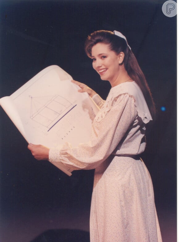 Gabriela Rivero interpretou a 'professora Helena' na primeira versão de Carrossel (1991), e também atuou em 'Carrossel das Américas) - foto.