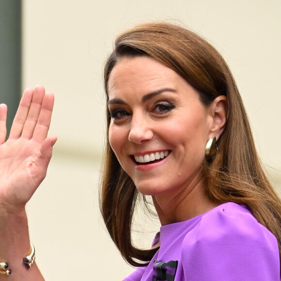 Kate Middleton, em tratamento de câncer, é sinônimo de beleza e elegância na Família Real