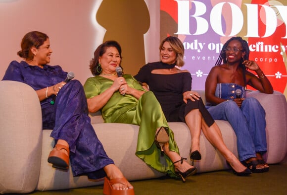 No evento, Flávia Alessandra participou de uma palestra sobre empoderamento feminino com Kika Sato, mãe de Sabrina Sato