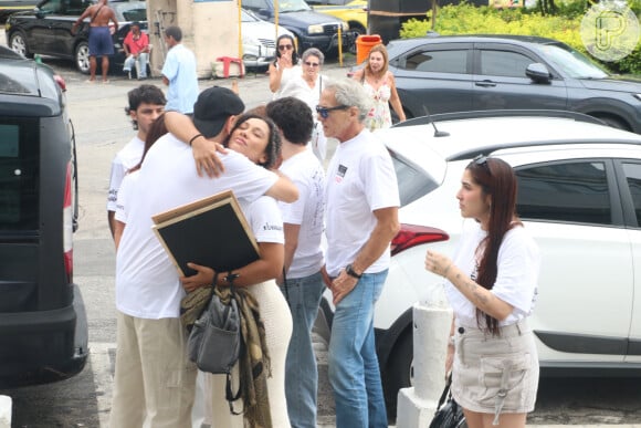 Família de João Rebello se reuniu para prestar as últimas homenagens ao artista