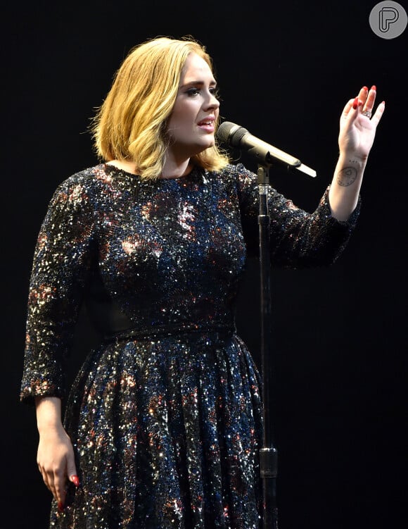 A cantora Adele é uma das mais famosas do mundo e passou por uma grande transformação física nos últimos anos