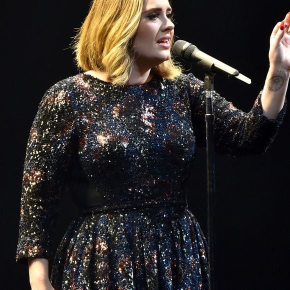 A cantora Adele é uma das mais famosas do mundo e passou por uma grande transformação física nos últimos anos