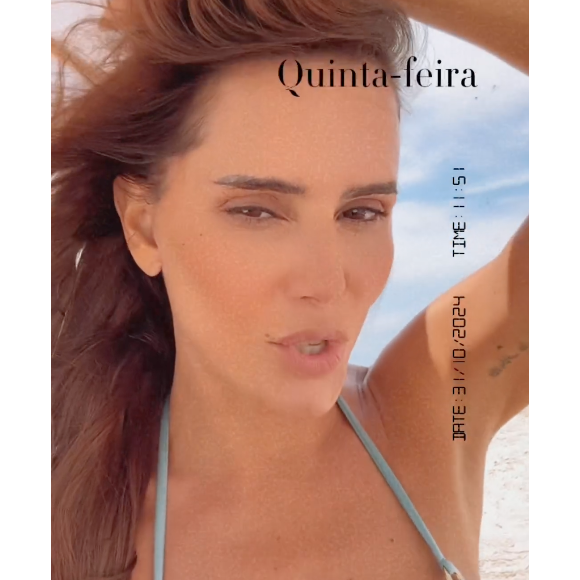 No final de tudo, Deborah Secco ainda curtiu uma praia e mostrou nas redes sociais