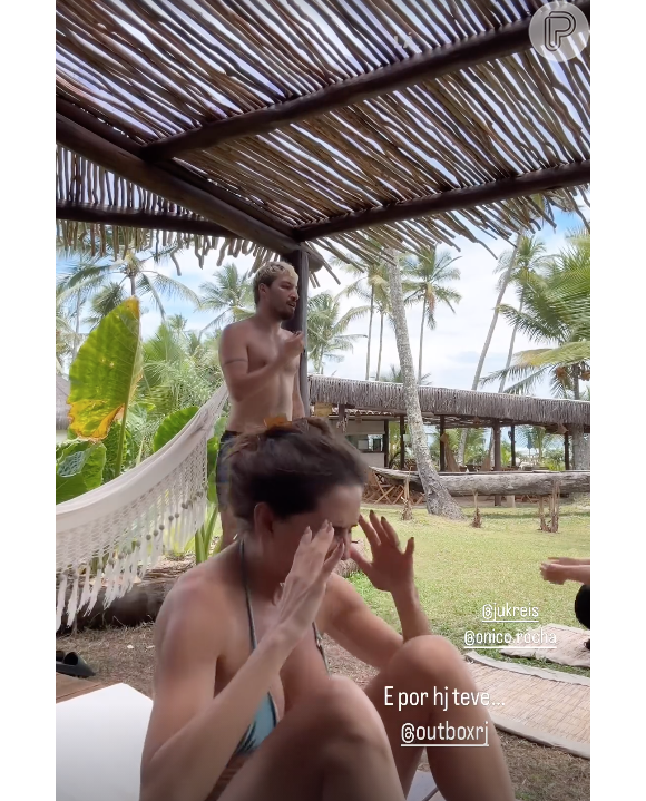 Deborah Secco também compartilhou alguns vídeos se dedicando aos treinos ao lado de amigos