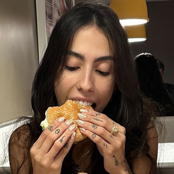 Gabi Brandt fez um alerta aos seguidores que têm filhos e explicou o caso do primogênito, que é fruto do relacionamento com Saulo Pôncio