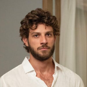 Chay Suede atualmente está no ar na novela 'Mania de Você'