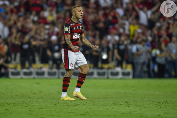 Everton Cebolinha só volta a jogar pelo Flamengo em 2025