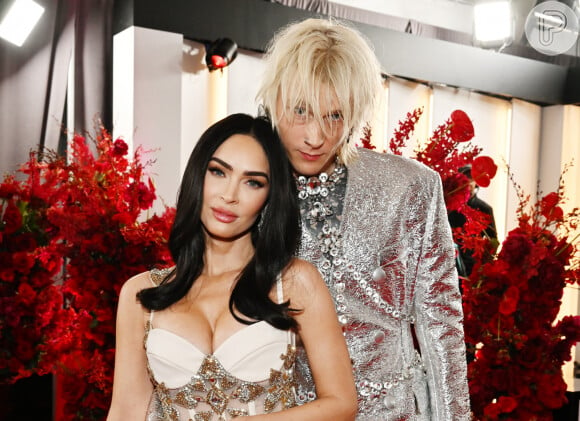 Megan Fox está grávida do seu quarto filho, fruto do relacionamento com Machine Gun Kelly