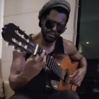 Quase ninguém sabe, mas o Marcel de 'Mania de Você' viveu no Congo e já rodou o mundo ao lado de 2 famosas cantoras