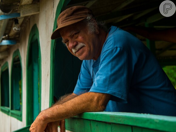 Tonico Pereira, segundo as informações divulgadas, está com pneumonia.