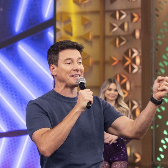 Rodrigo Faro agradeceu a chance dada pela Record em 2008: 'Me tornar um comunicador relevante, onde construí amizades, vivi momentos inesquecíveis, e cresci não apenas como profissional, mas também como ser humano'