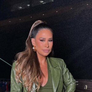 Simone Mendes 'não tira fotografia, as pessoas vão pedir para tirar foto e ela não tira, ela corre', expôs Ratinho