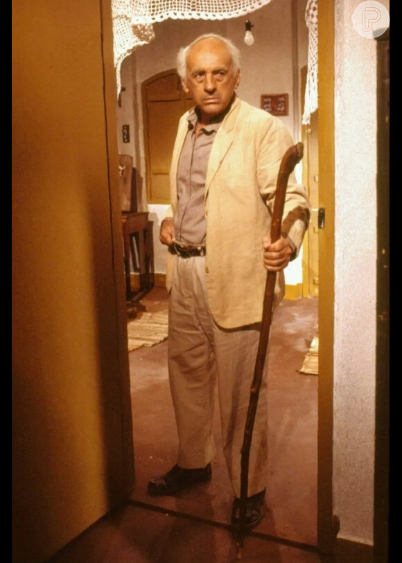 'Tieta': Zé Esteves continua tomando sopa de mato.