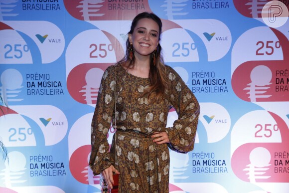 A cantora Roberta Sá já confirmou sua presença no desfile da Portela