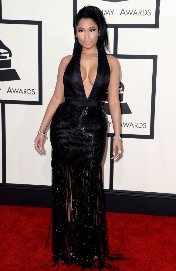 Nicki Minaj veste Tom Ford no Grammy Awards 2015