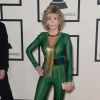 Jane Fonda veste Balmain no Grammy Awards 2015