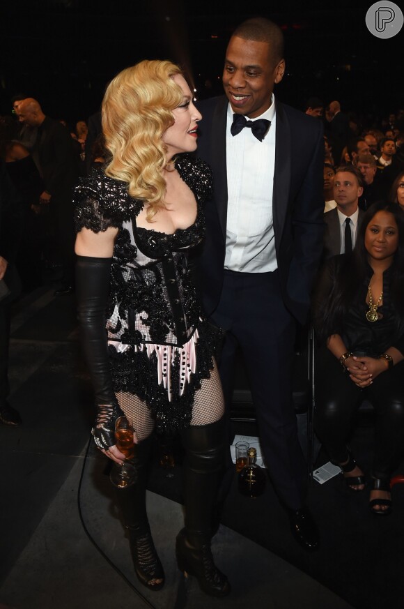 Madonna e Jay-Z se encontram nos bastidores do Grammy Awards 2015, em 8 de fevereiro de 2015