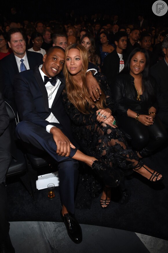 Beyoncé e Jay-Z posam juntos nos bastidores do Grammy Awards 2015, em 8 de fevereiro de 2015