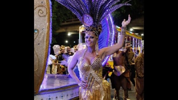 Viviane Araújo e Cris Vianna exibem boa forma durante Carnaval de 'Império'