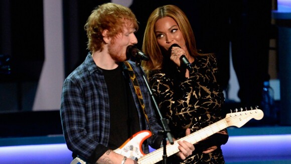 Beyoncé canta com Ed Sheeran em tributo a Stevie Wonder do Grammy Awards