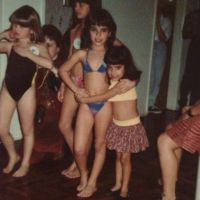 Zilu posta foto antiga das filhas Wanessa e Camilla: 'Minhas pequenas princesas'