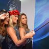 Fernanda Paes Leme, Giovanna Ewbank e Thaila Ayala fazem caras e bocas na estreia em camarote da Skol em Salvador