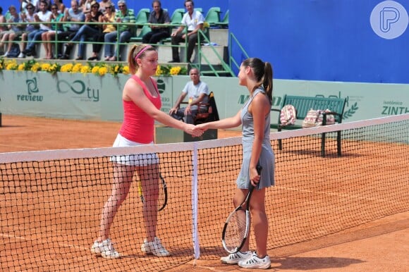Sofia (Alice Wegmann) e Cecília (Polliana Aleixo) eram tenistas na novela 'A Vida da Gente'