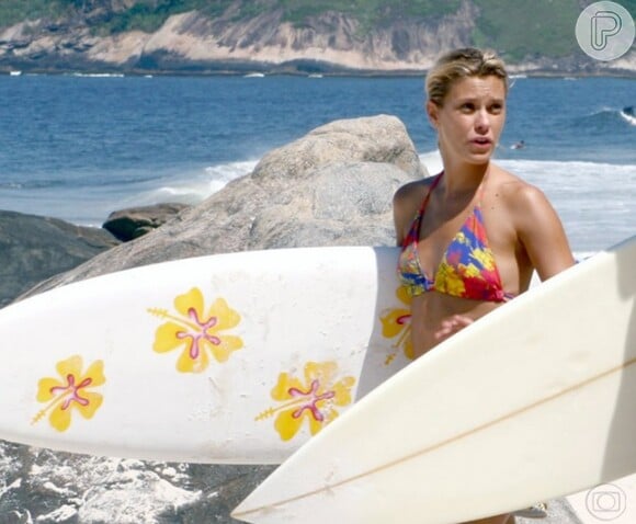 Carolina Dieckmann interpretou a surfista Suzana em 'Três Irmãs'